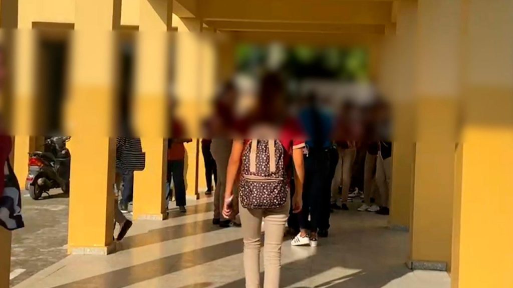 Estudiante hiere a cuchilladas a otra en liceo de Bonao