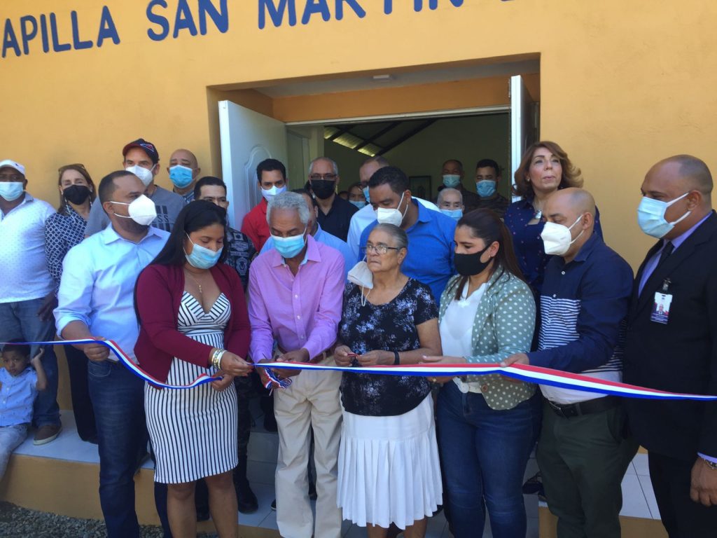 EGEHID y El Consejo de Apoyo a Jarabacoa entregan Capilla Multi Uso a la comunidad de Arrollo el Verraco EGEHID y El Consejo de Apoyo A Jarabacoa entrega capilla