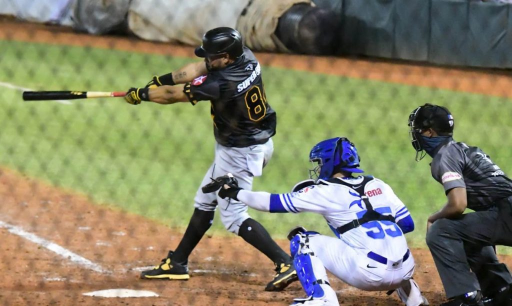 Águilas vencen 1-0 al Licey, segundo día consecutivo Melky Cabrera disparo sencillo impulsador en el octavo para romper un empate a cero