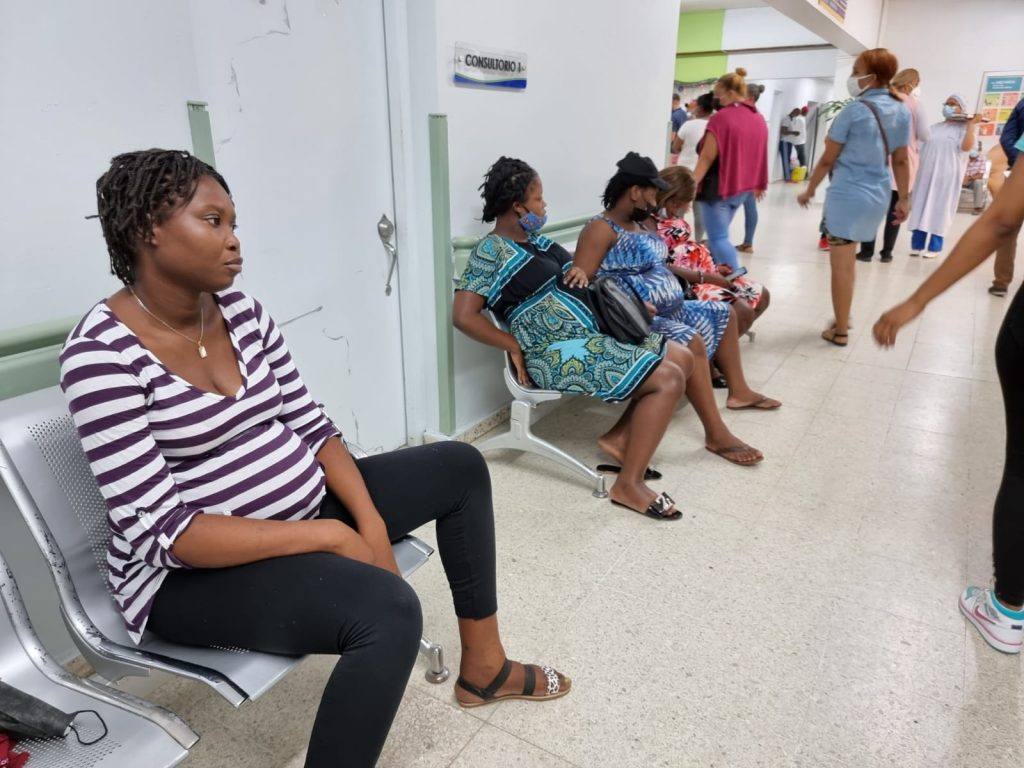Baja 10% afluencia de parturientas haitianas en zona fronteriza, dice ministro Salud haitianas embarazadas