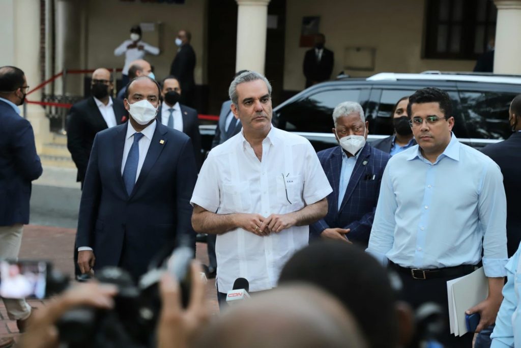 Presidente Abinader anuncia inversión de RD$460 millones en la Ciudad Colonial Abinader anuncia inversion de RD460 millones en la Ciudad Colonial