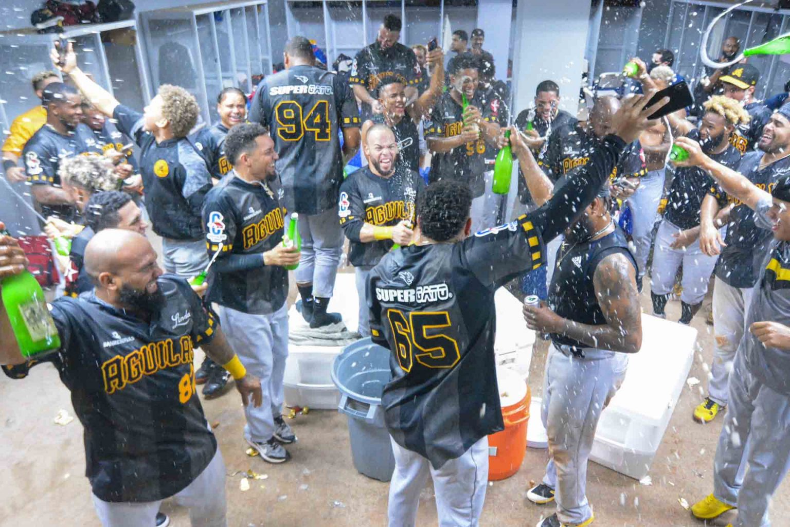 Aguilas clasifican a la semifinal eljacaguero