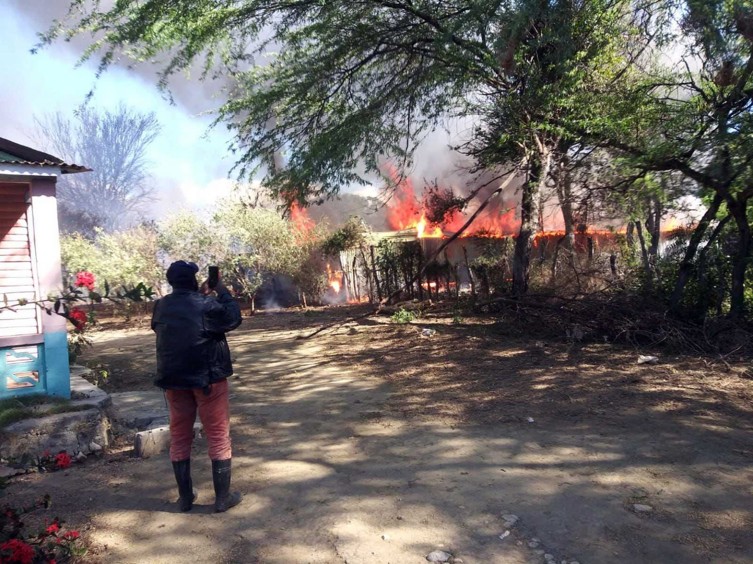 Fuego destruye casas en guayubin eljacaguero