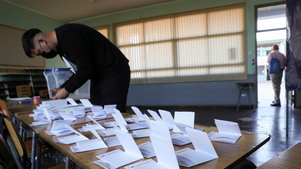 elecciones presidenciales de Chile en el inicio del conteo de votos eljacaguero