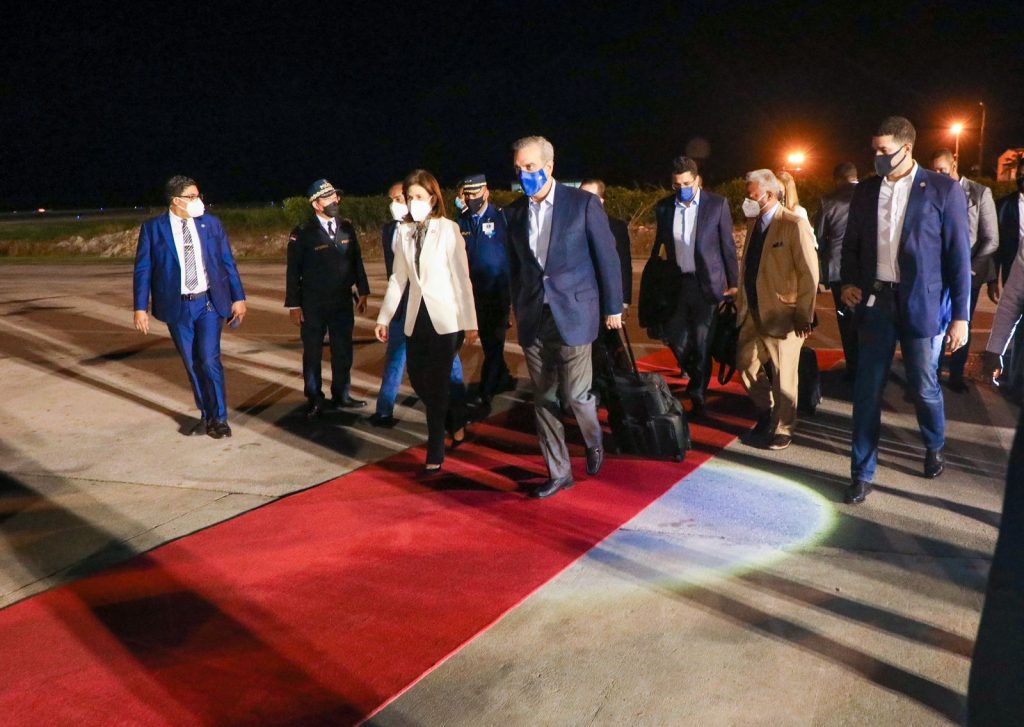 Presidente Abinader partió esta noche hacia Madrid, España, a FITUR 2022 Abinader partio esta noche hacia Madrid Espana a FITUR 2022