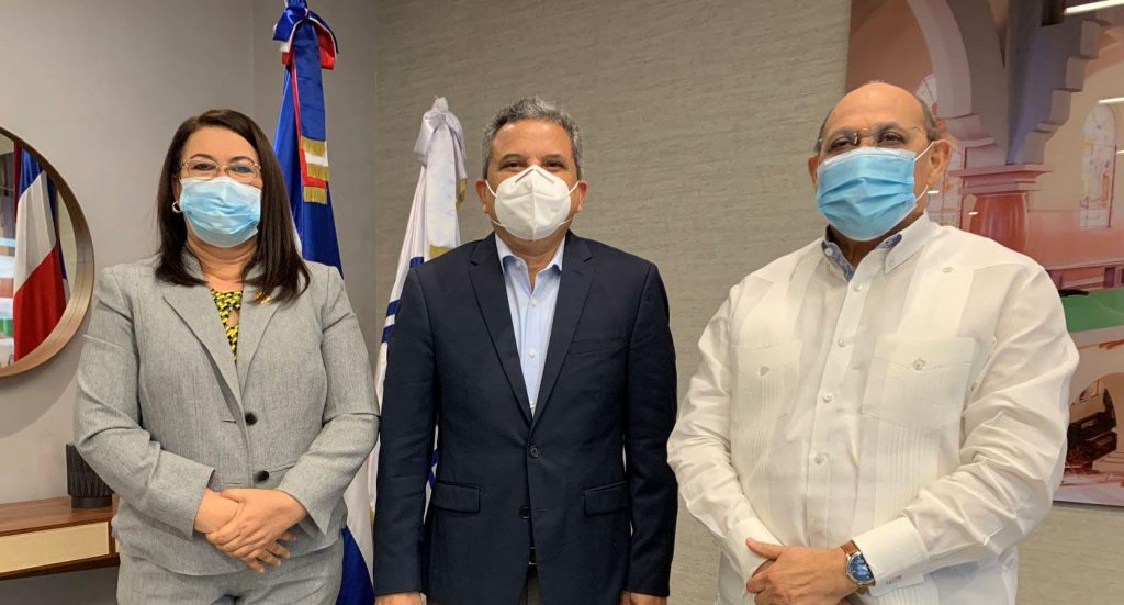 Maira Moral Fidel Santana y Rafael Santos Badia