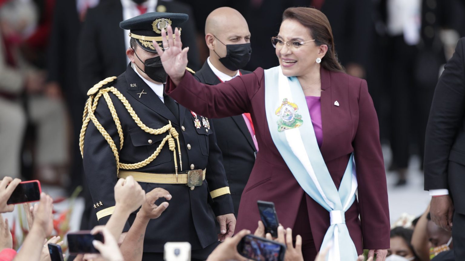 Xiomara Castro asumio como presidenta de Honduras eljacaguero