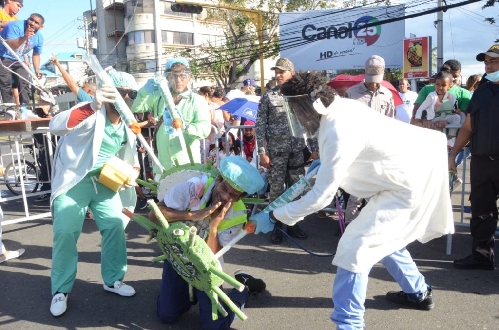 Carnaval de Santiago logra movimiento economico durante su realizacion1