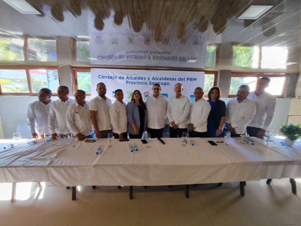 Catorce alcaldes de la provincia Santiago apoyan gestion del presidente Abinader1