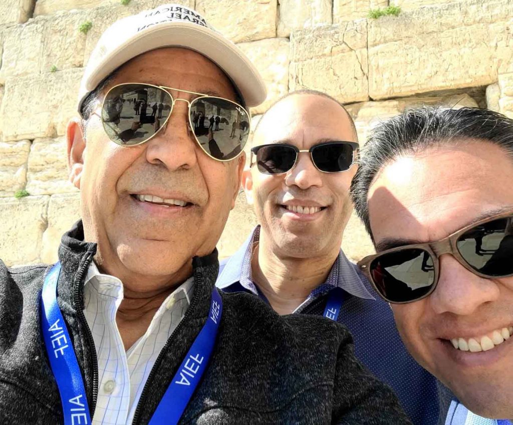 Espaillat y otros 13 congresistas visitan a Israel
