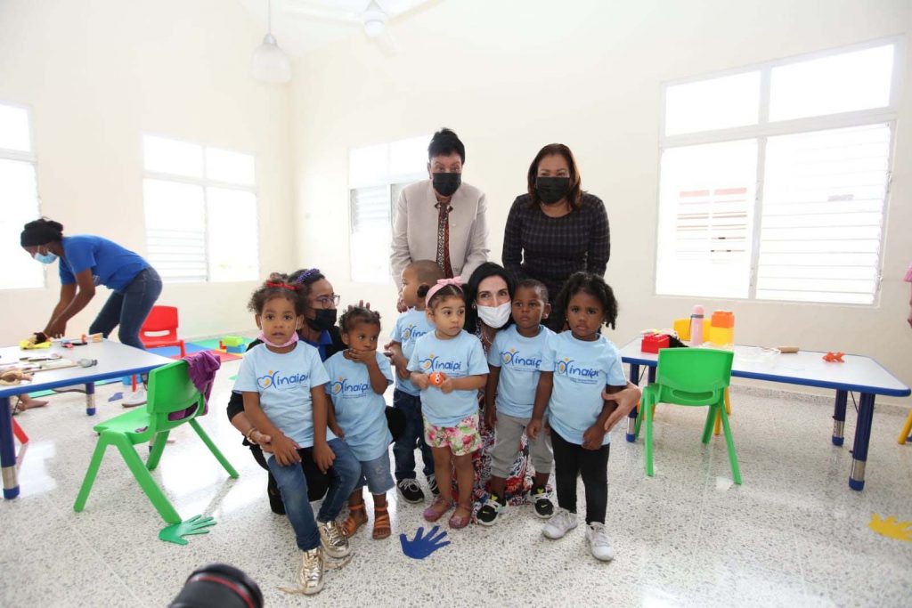 primera sama y la directora del Inaipi inauguran servicios en dos Caipi en Santo Domingo Este1
