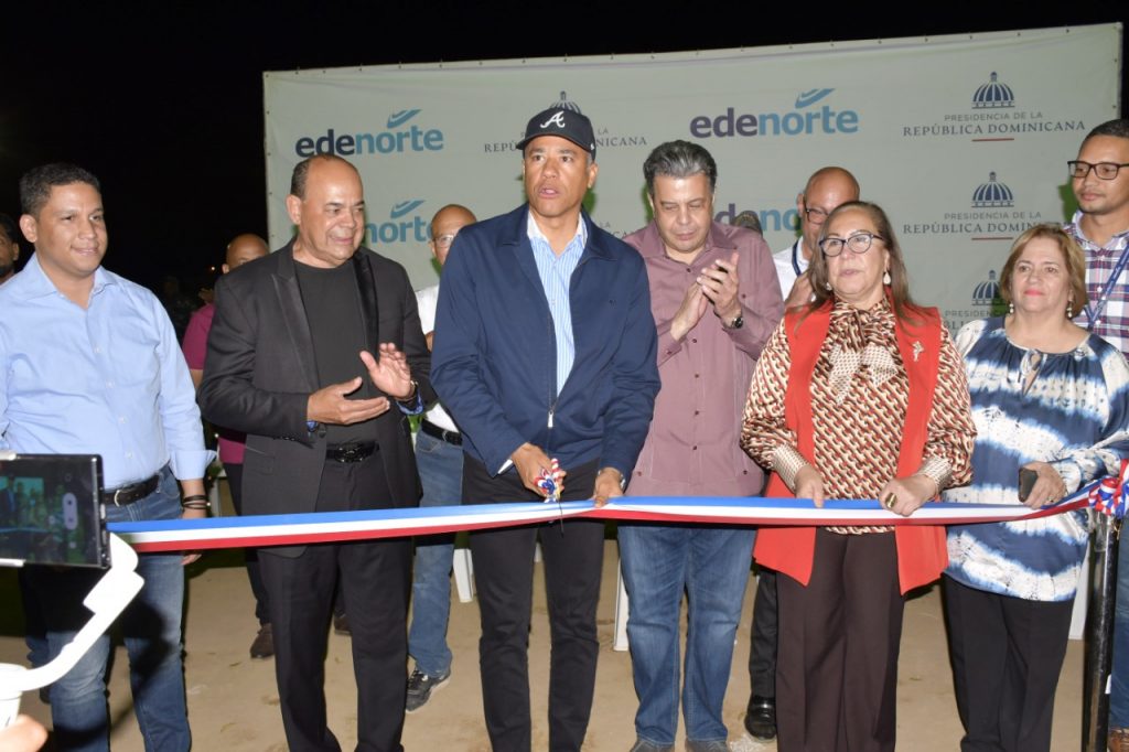 EDENORTE y Gobernacion de Santiago transforman play Las Charcas en estadio iluminado