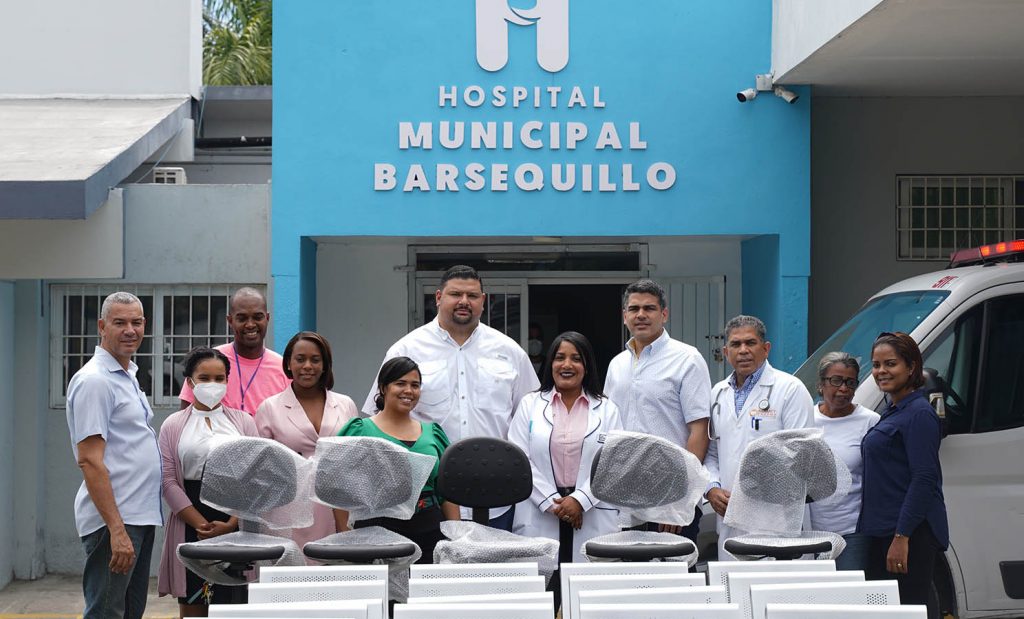 Fundacion Refidomsa dona equipo de laboratorio a hospital de Barsequillo