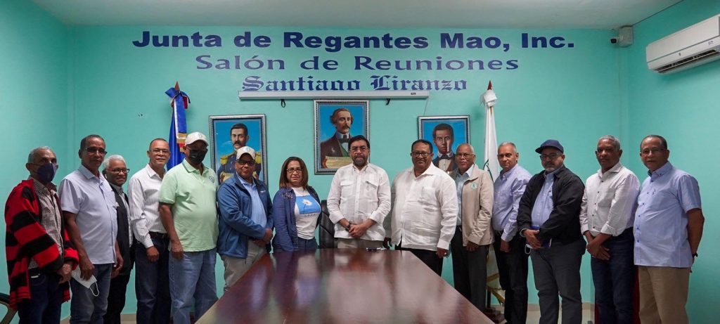 INDRHI se reune con usuarios de Junta de Regantes de Mao