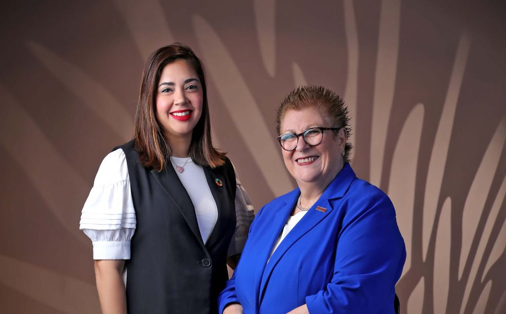 Karina Delmonte y Elizabeth Tovar