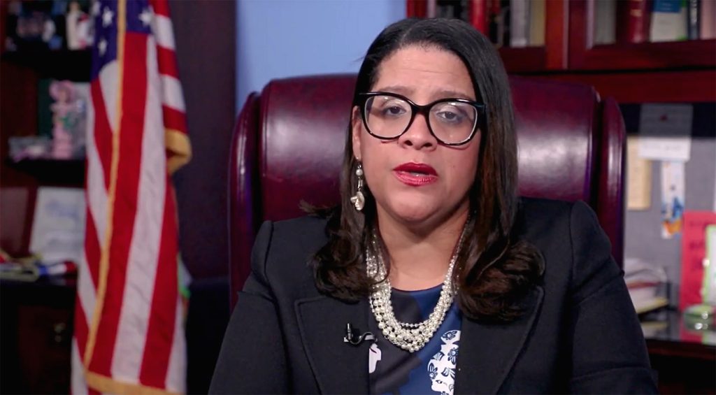 Camelia M. Valdez Fiscal dominicana en Nueva Jersey demandada