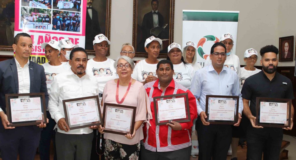 El Movimiento Feminista Hermanas Mirabal reconoce el periodismo enfocado en los derechos