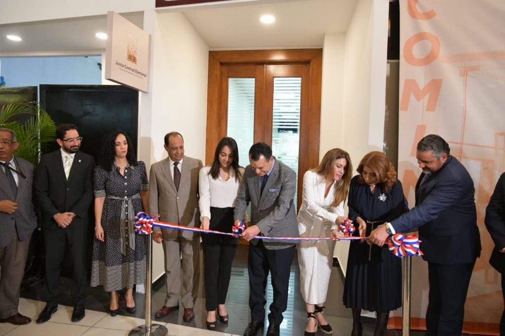 JCE inaugura nuevo centro de expedicion de actas