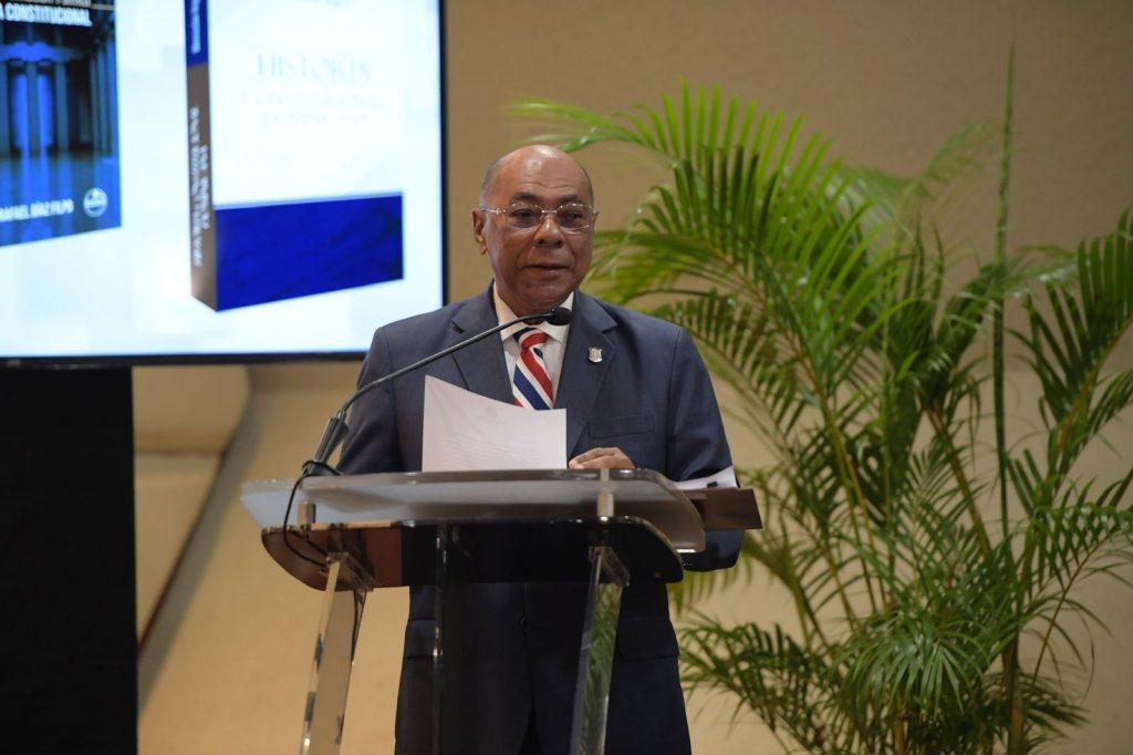 Milton Ray Guevara presidente del Tribunal Constitucional