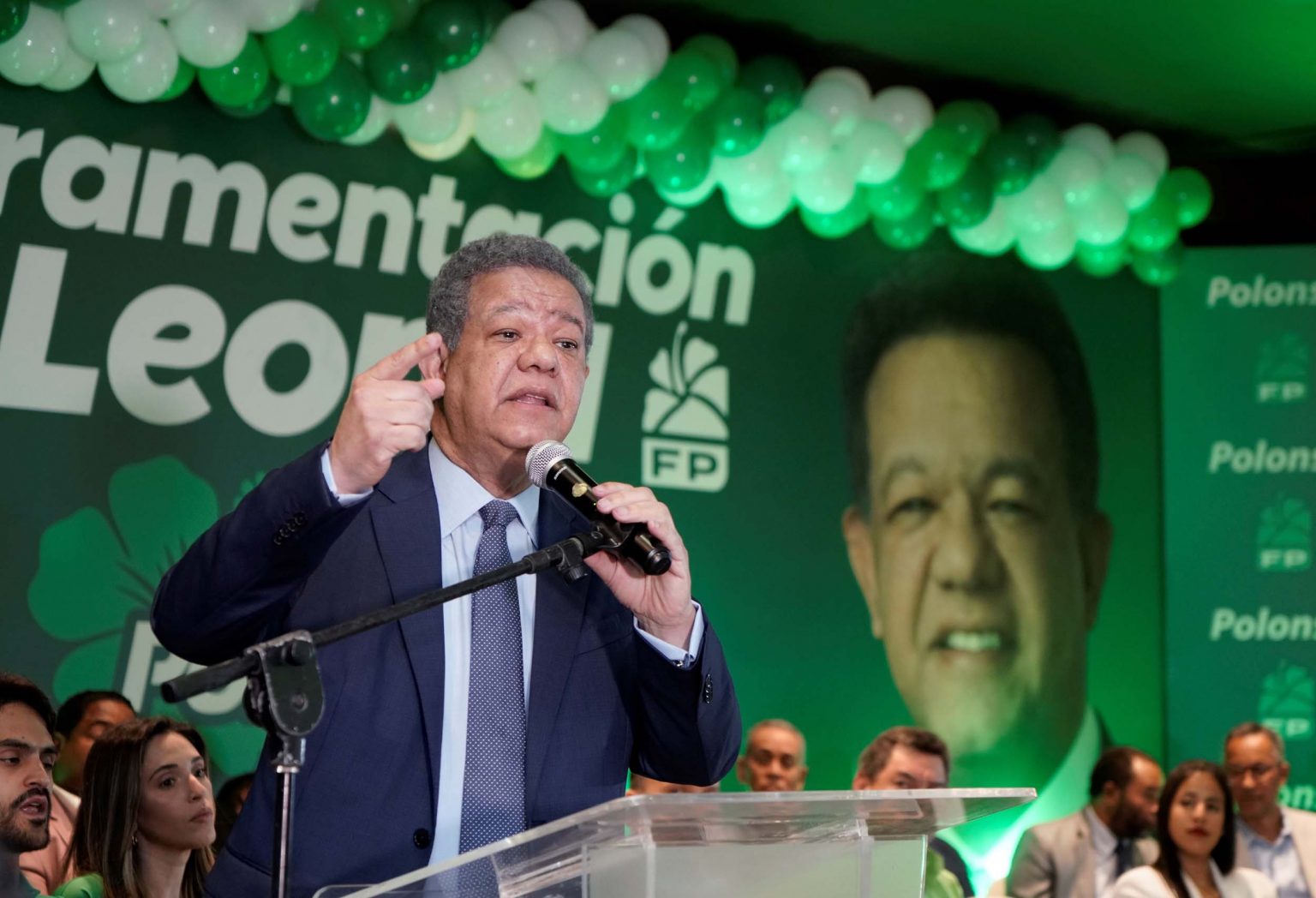 Leonel Fernandez eljacaguero