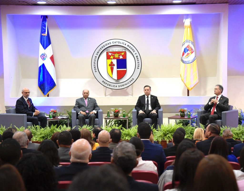 Ray Guevara afirma que nadie esta por encima de la ley ni siquiera el Tribunal Constitucional