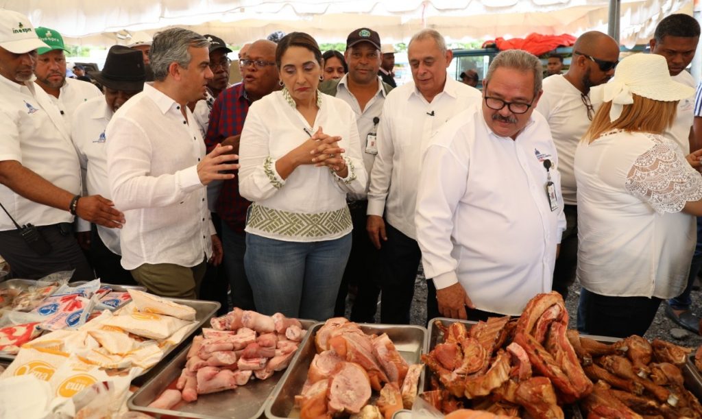 carnes productos agrarios a bajo precios y de calidad durante feria del INESPRE