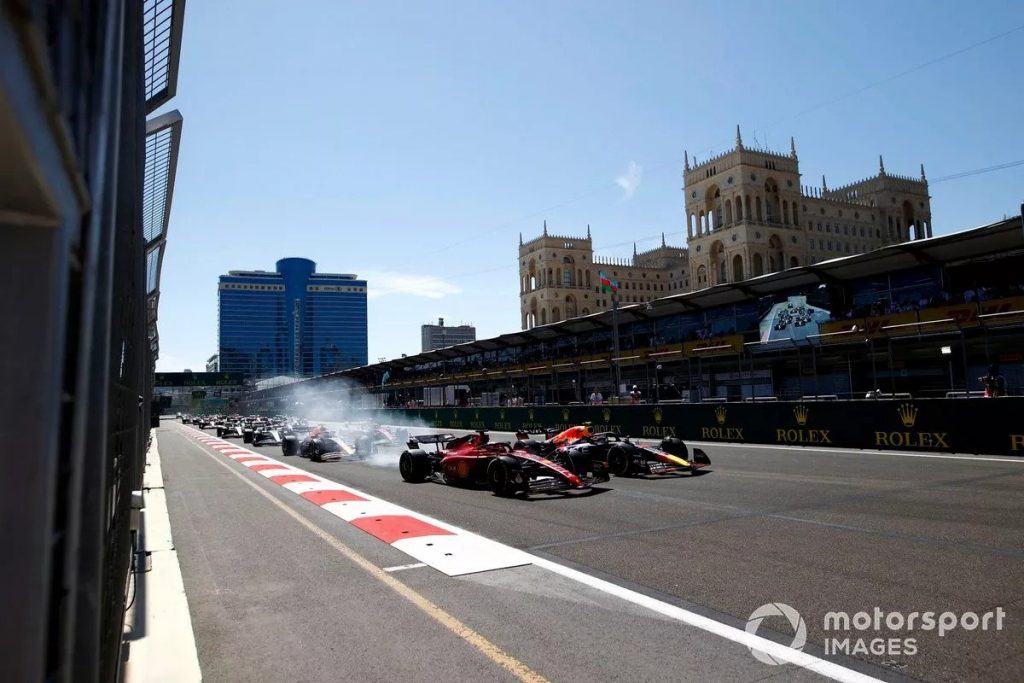 Max Verstappen se impone a Checo Perez en Baku y Ferrari se hunde2