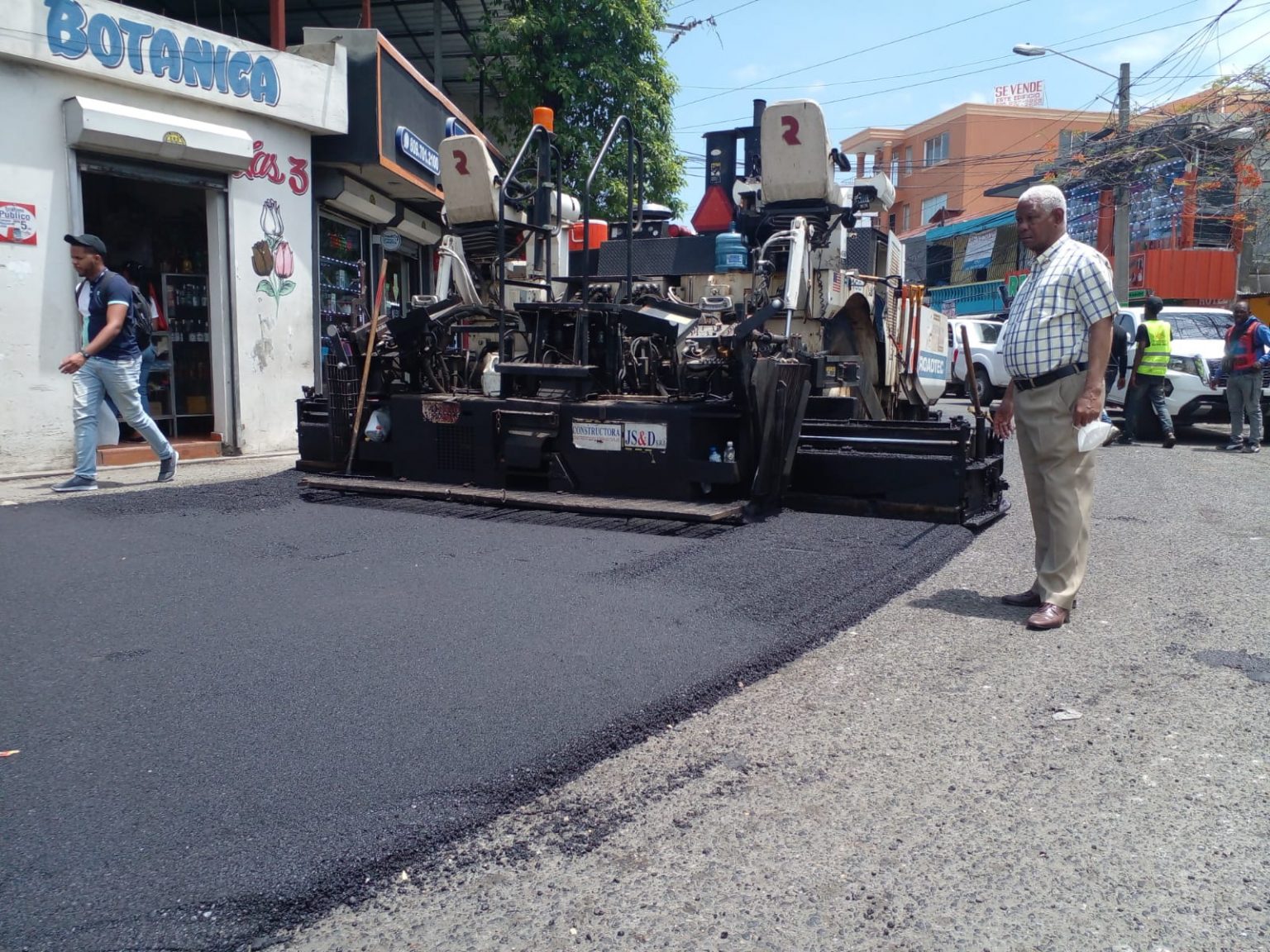 asfalto la avenida Los Beisbolistas