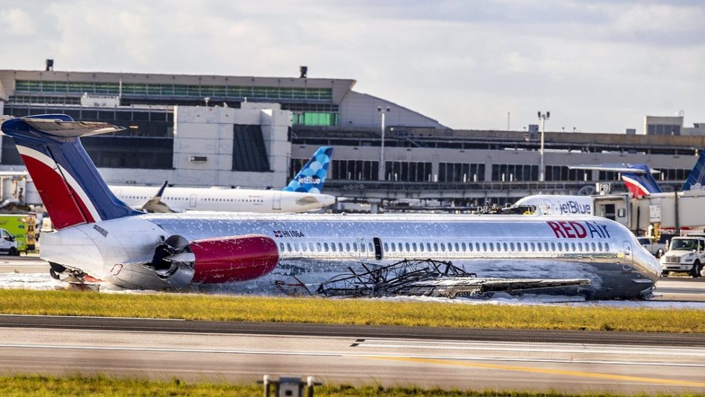 avion con 126 pasajeros de RD a bordo tras el aterrizaje en Miami