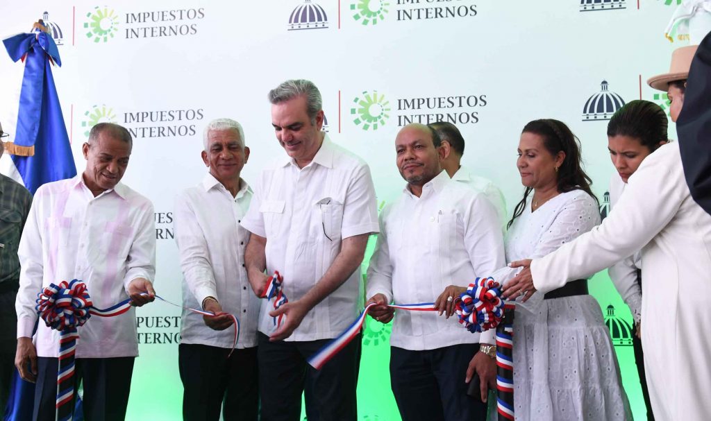 Abinader dice recaudaciones han sido claves para mantener subsidios