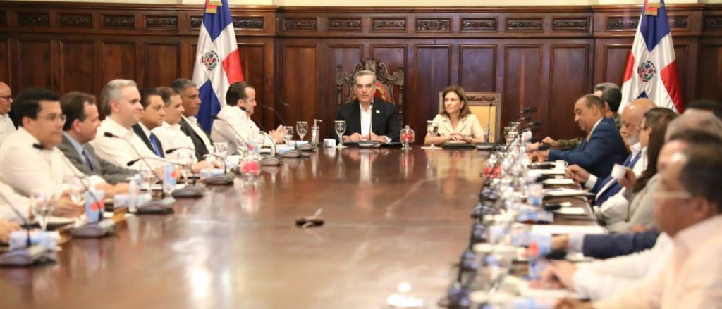 Abinader preside Consejo de Ministros y Directores y tratan cronograma del Presupuesto Nacional para el 2023