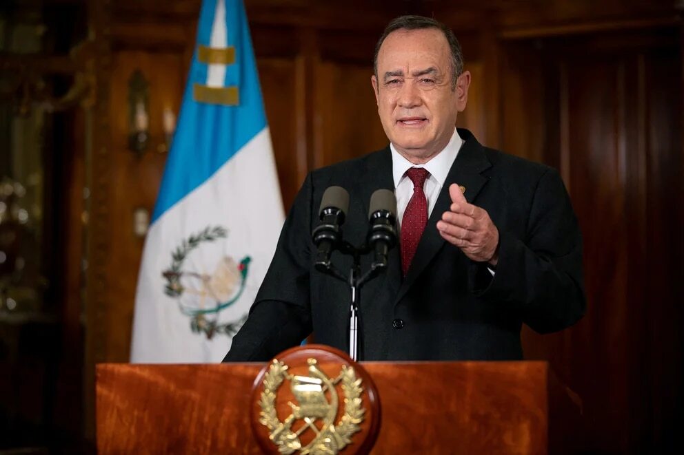 Alejandro Giammattei presidente de Guatemala eljacaguero