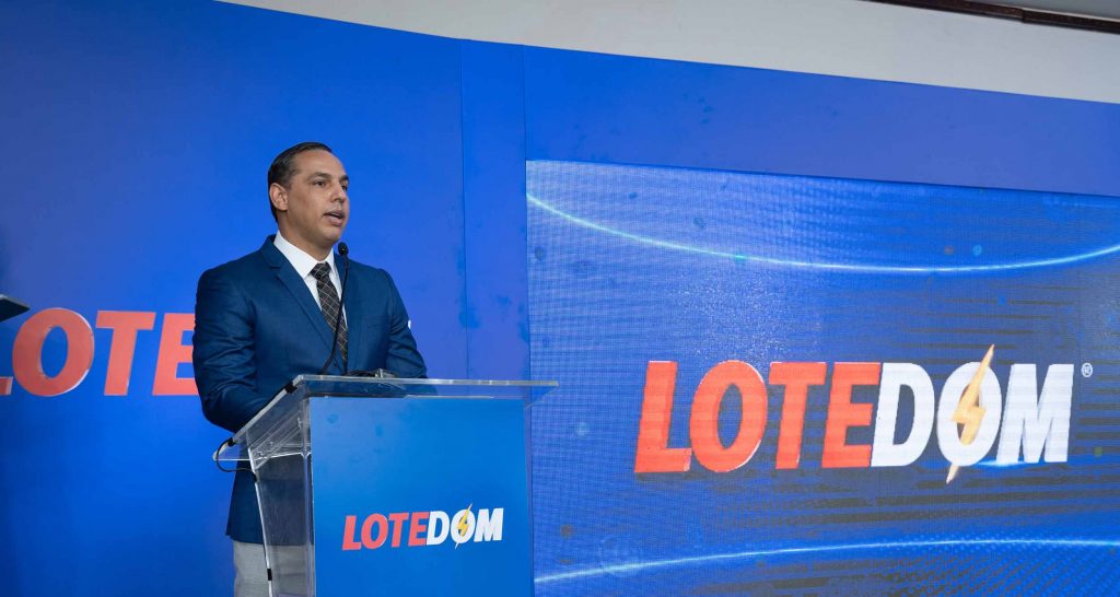 Danny Moya gerente comercial de LOTEDOM