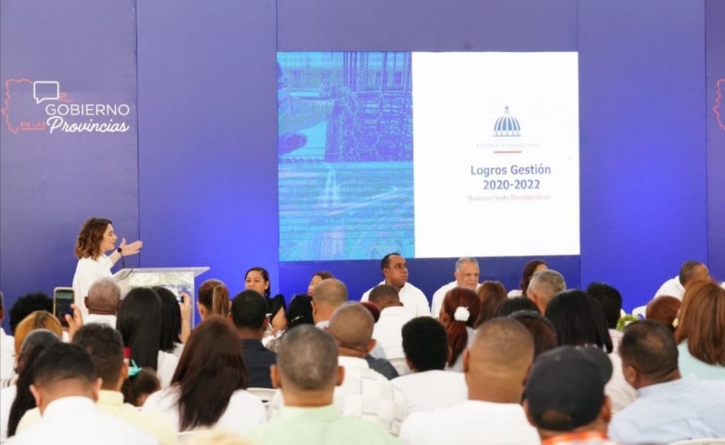 Gloria Reyes presenta logros y proyectos del Gobierno en el municipio de Santo Domingo Oeste