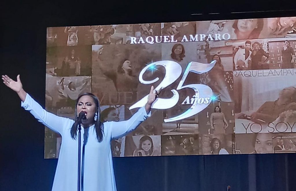 Raquel Amparo confiesa que se siente profeta en su tierra