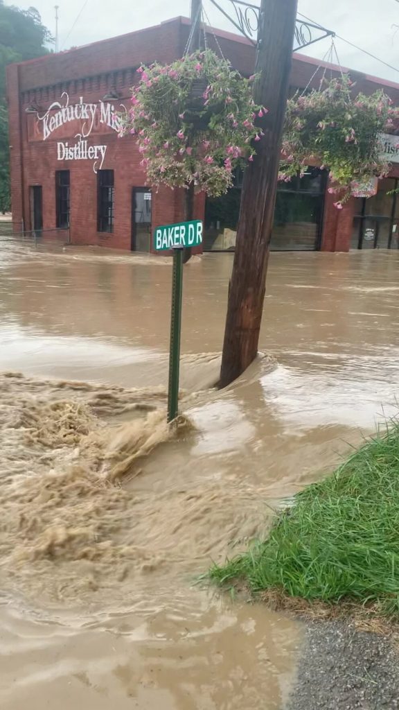 inundaciones dejan lluvias en el estado de Kentucky2