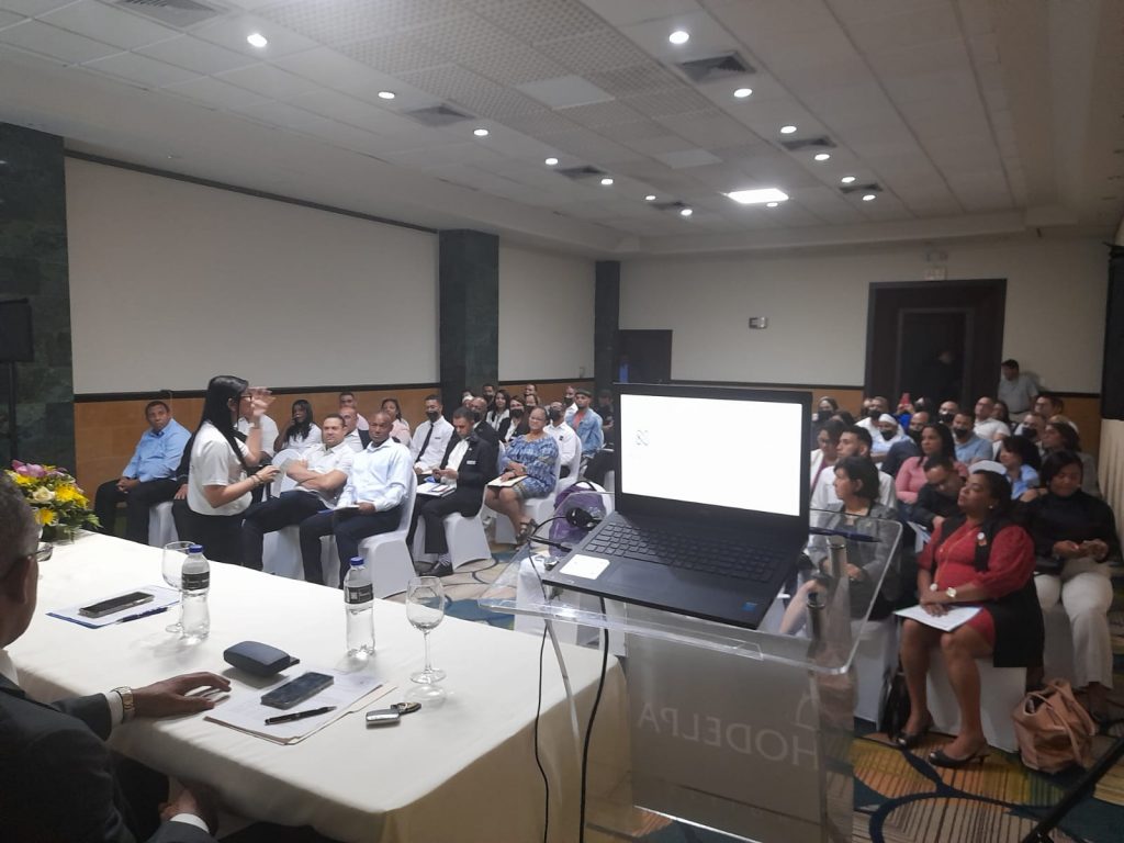 Asociacion de Hoteles de Santiago Procuraduria RD y Ministerio de Trabajo ofrecieron taller a personal hotelero