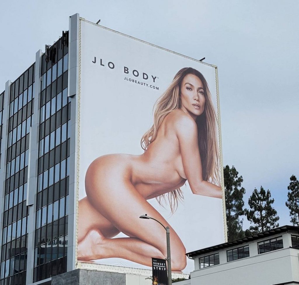 Jennifer Lopez se desnuda en redes para impulsar la venta de su producto que da firmeza a los gluteos