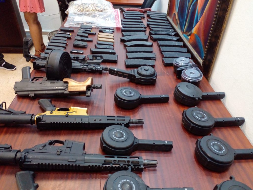 armas del caso KAF
