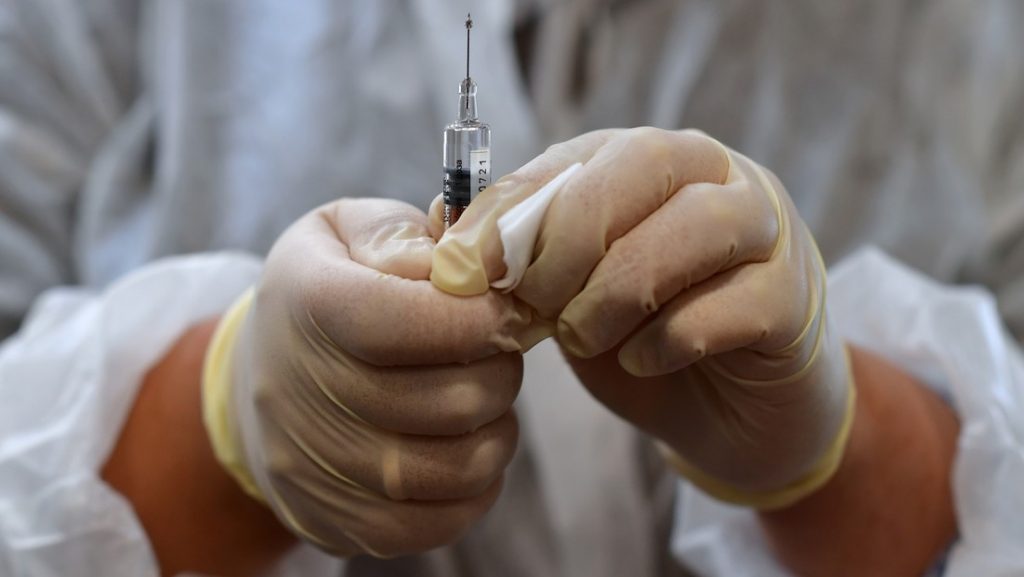 vacuna de tercera generacion contra la hepatitis B