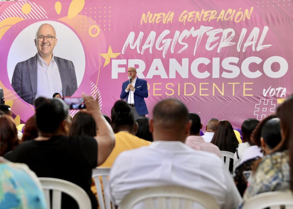 Francisco Domínguez Brito: “Para mejorar la educación los maestros deben ser prioridad” FDB MAESTROS