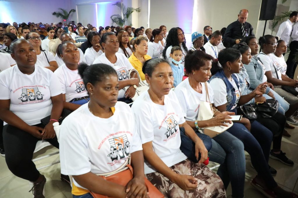 Trabajadoras domesticas tendran jornada de 8 horas diarias