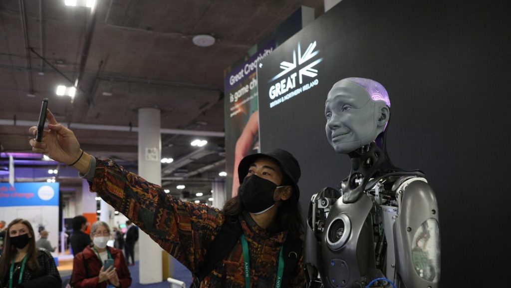 robot Ameca en la exposicion internacional de tecnologias CES 2022