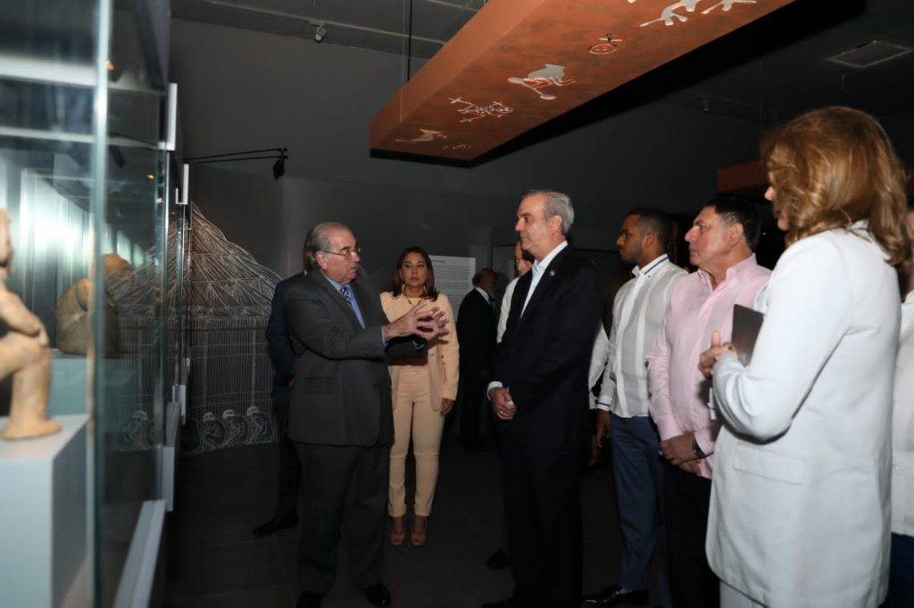 Abinader encabeza reapertura Museo del Hombre Dominicano