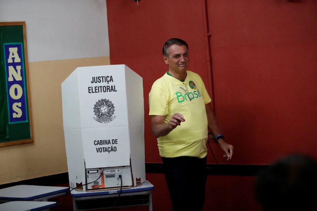 Bolsonaro inicia el duelo definitivo entre dos titanes en Brasil