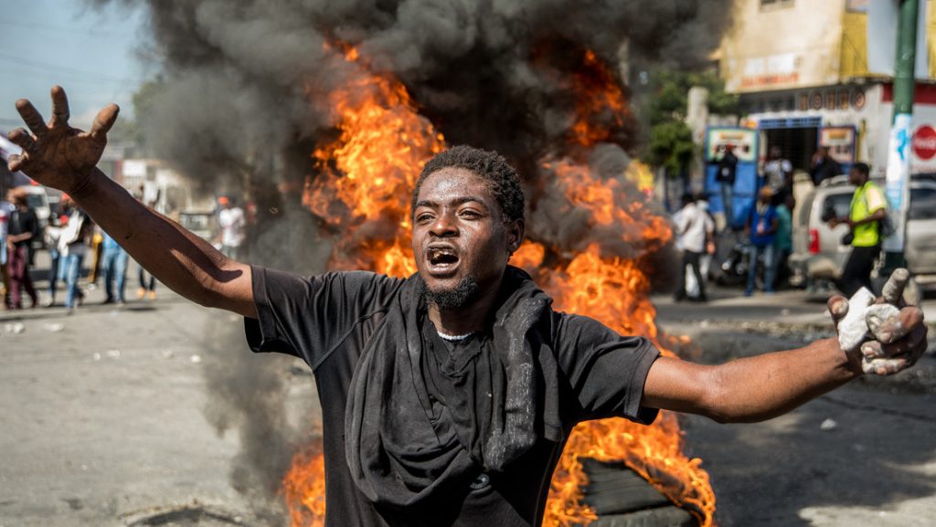 Haiti empujadas por la violencia
