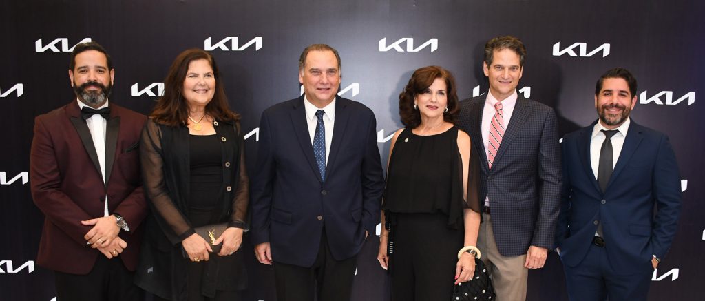 Joan Manuel Abreu Sonia Villanueva de Brouwer Fernando Villanueva Sarah Villanueva de Read Oscar Villanueva y Lui