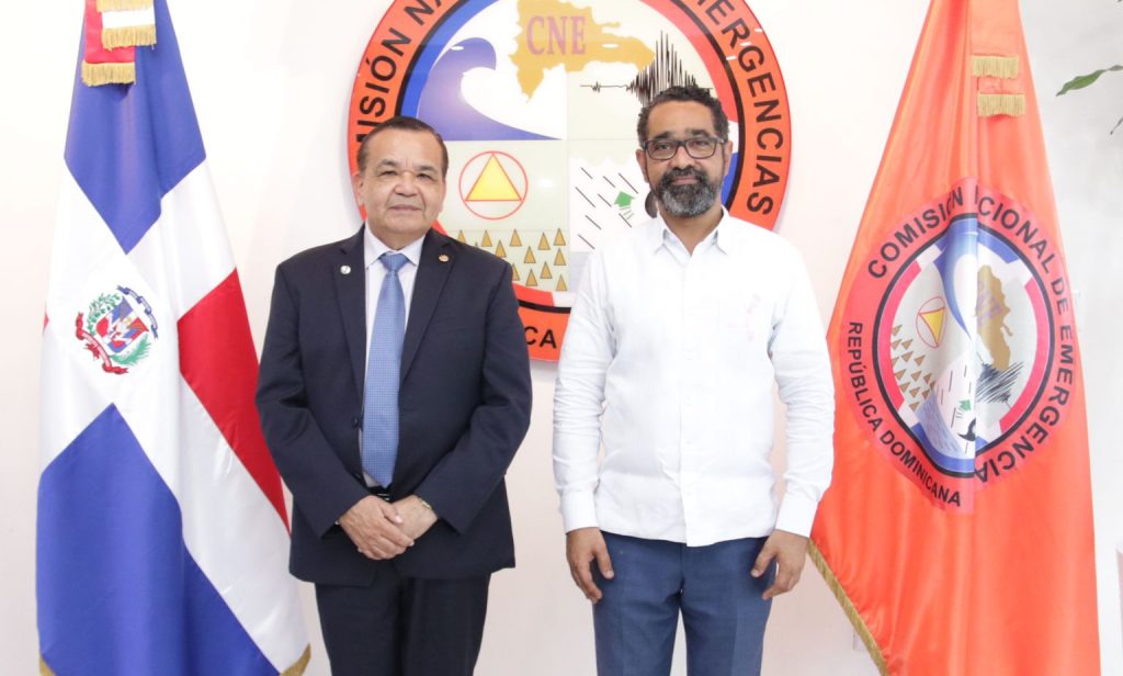 Juan Salas y embajador El Salvador e1666302799801