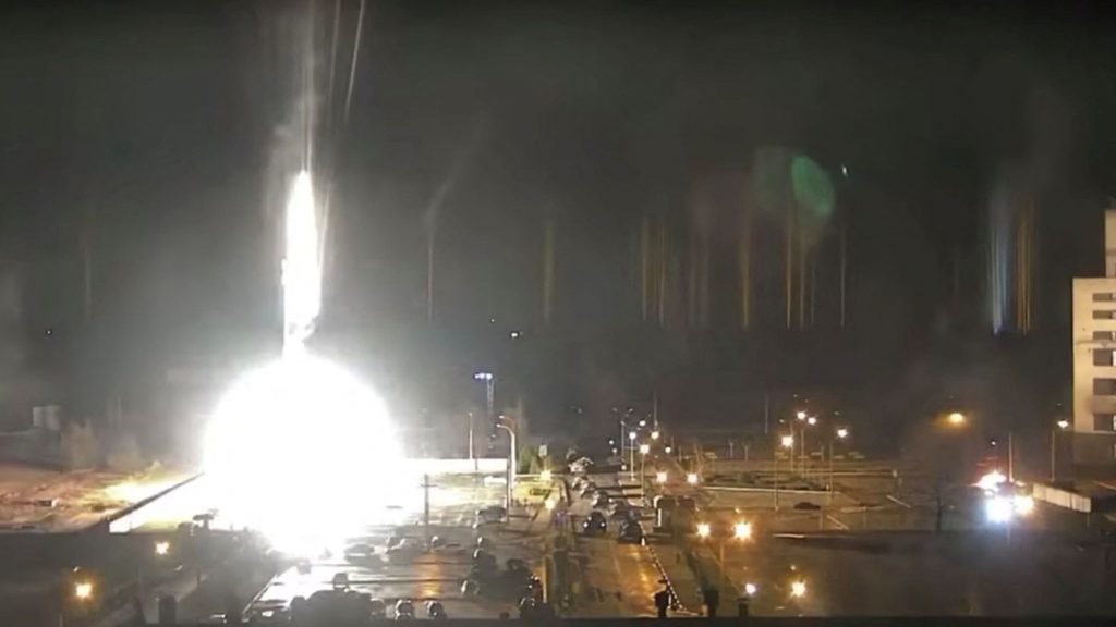 Rusia toma posesion y control de la planta nuclear ucraniana de Zaporizhzhia la mas grande de Europa