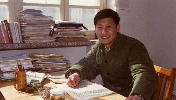 Xi Jinping en su juventud